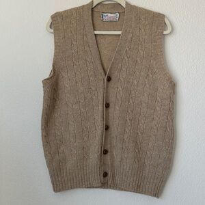 Vintage Unisex Wool Cable Knit Sweater Vest | Button Front | Neutral Tan